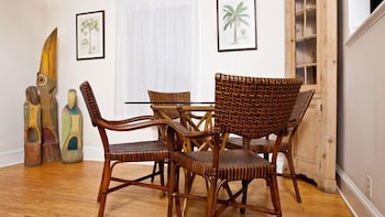 island city house hotel