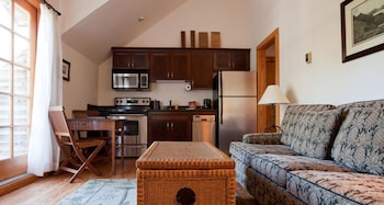 island city house hotel