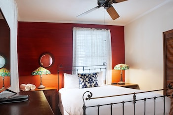 island city house hotel