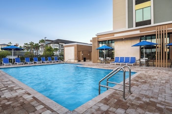 hilton garden inn cape canaveral cruise port
