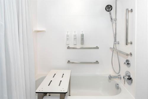 hilton garden inn cape canaveral cruise port