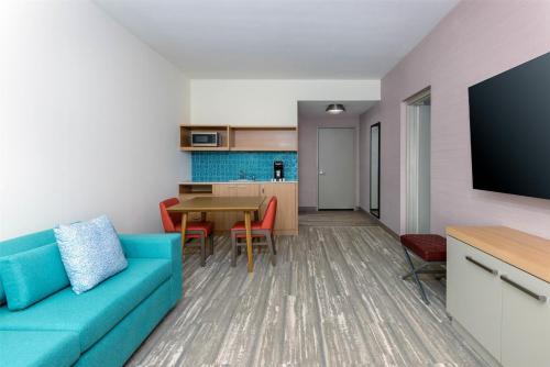 hilton garden inn cape canaveral cruise port