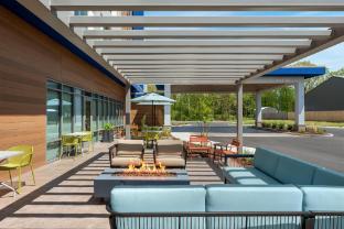 hampton inn lawrenceburg tn