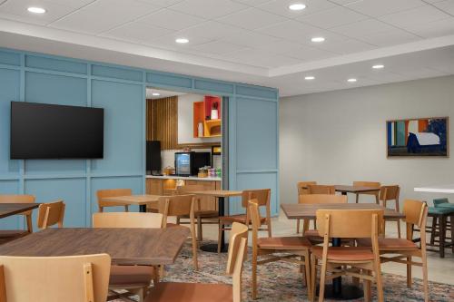 hampton inn lawrenceburg tn