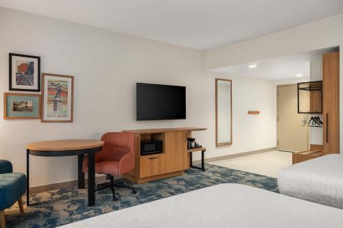 hampton inn lawrenceburg tn