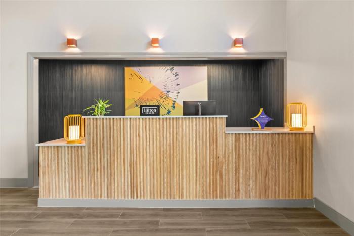 spark by hilton eden prairie