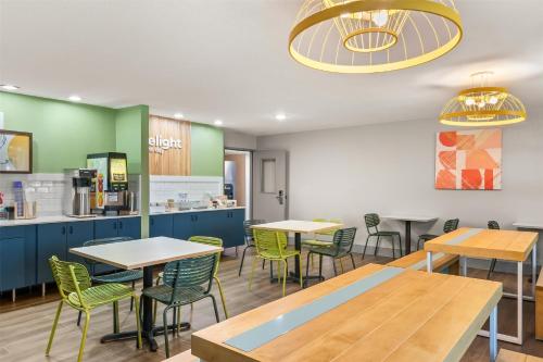 spark by hilton eden prairie