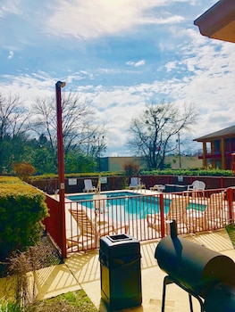 Baymont By Wyndham Selma,Near Brown Chapel Ame Church,3 star