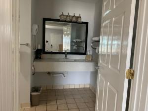 key west inn childersburg