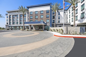 home2 suites by hilton ontario airport ca