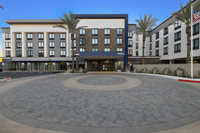 home2 suites by hilton ontario airport ca
