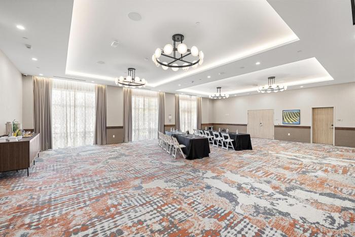 home2 suites by hilton ontario airport ca