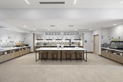 home2 suites by hilton ontario airport ca