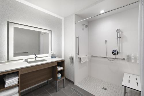 home2 suites by hilton ontario airport ca