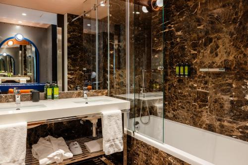 cenica porto hotel curio collection by hilton