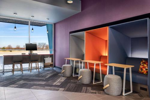 tru by hilton oshkosh