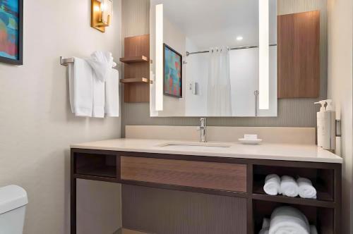 hilton garden inn greenville university