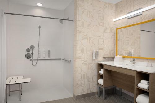 home2 suites goodyear phoenix west az