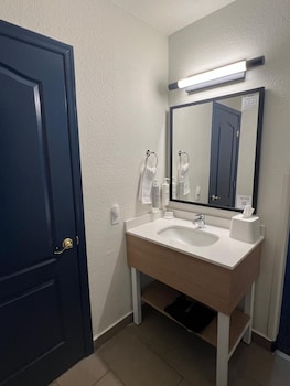 spark by hilton glendale phoenix north