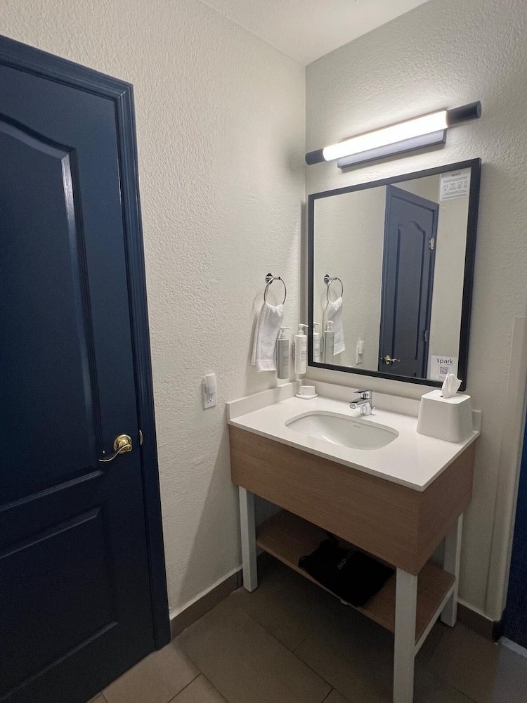 spark by hilton glendale phoenix north