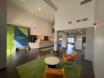 spark by hilton glendale phoenix north