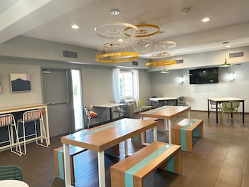 spark by hilton glendale phoenix north