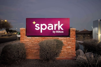 spark by hilton glendale phoenix north