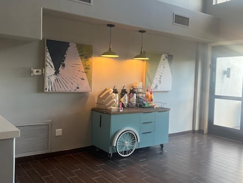 Spark By Hilton Glendale Phoenix North,,3 star