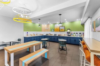 spark by hilton glendale phoenix north