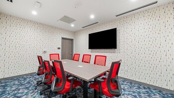 home2 suites by hilton pasco tri cities airport wa