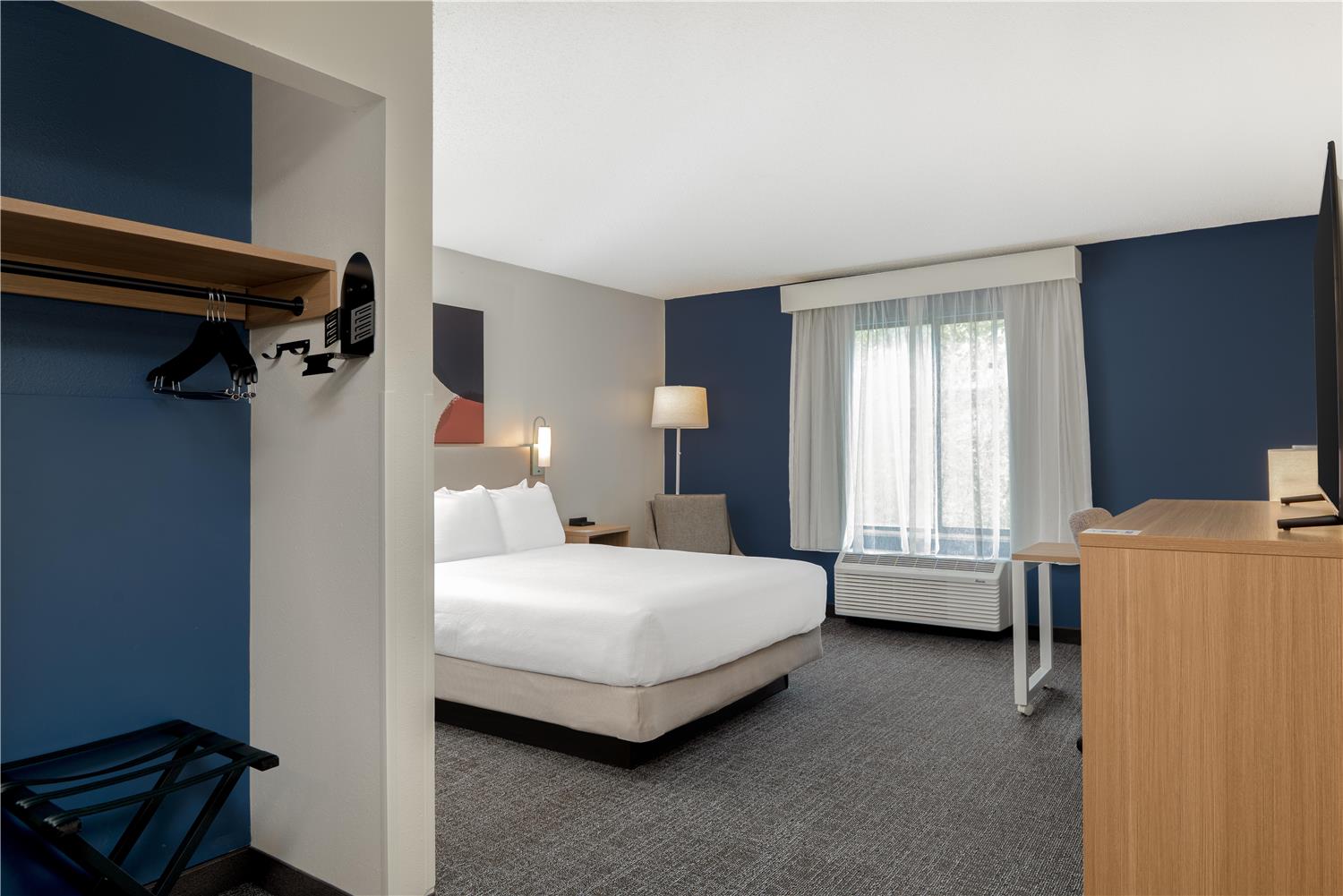 spark by hilton smithfield i 95