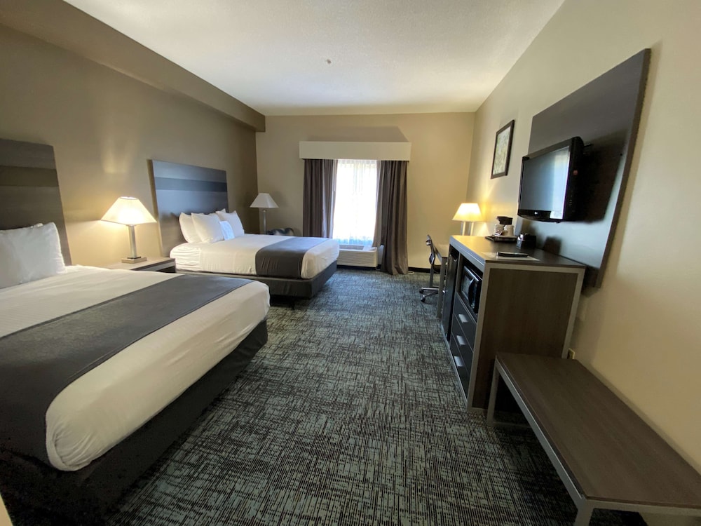 spark by hilton smithfield i 95