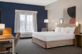 spark by hilton smithfield i 95