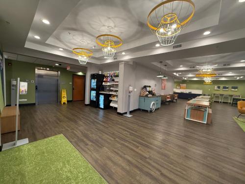 spark by hilton smithfield i 95