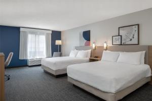 spark by hilton smithfield i 95