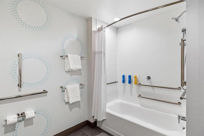 tru by hilton richmond northwest