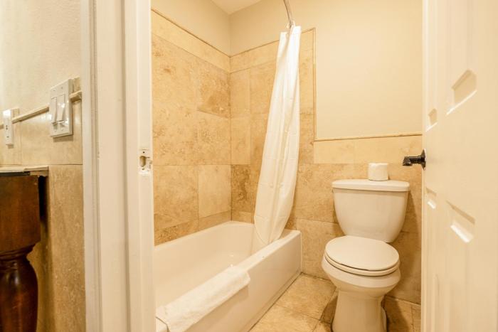 hotel avenida victorville i 15