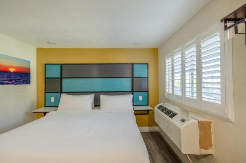 hotel avenida victorville i 15