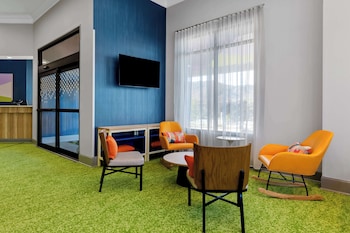 Spark By Hilton Daleville Roanoke North,,2 star