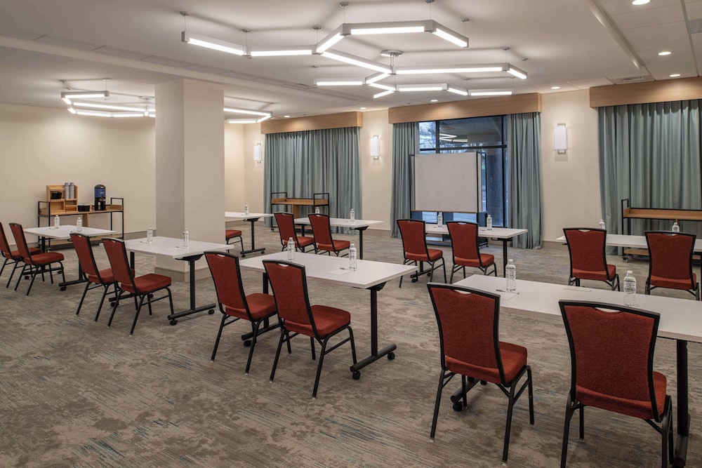 hilton garden inn tacoma downtown