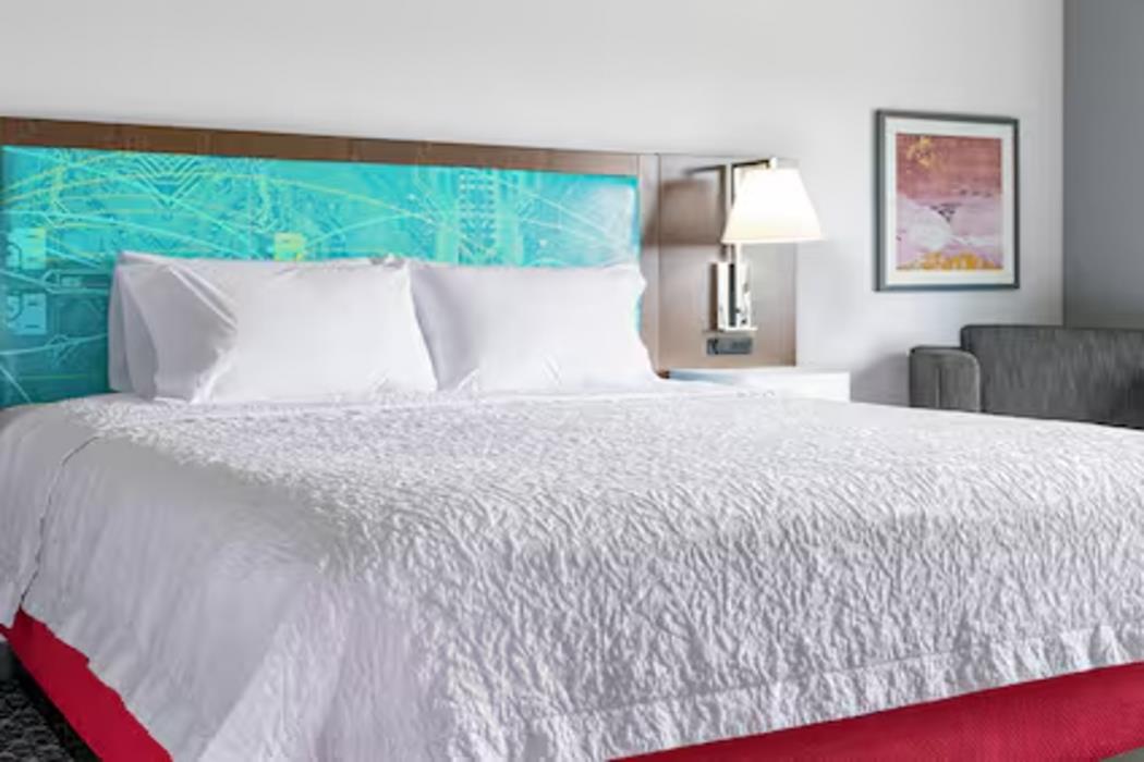 hampton inn and suites corona ca