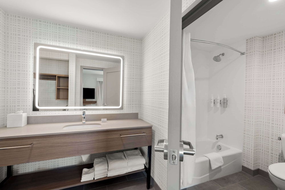 hampton inn and suites corona ca