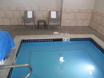 home2 suites by hilton st charles st louis