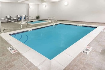 home2 suites by hilton st charles st louis