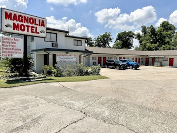 magnolia motel donaldsonville st james