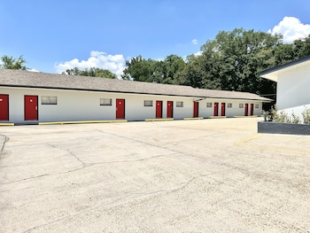 magnolia motel donaldsonville st james