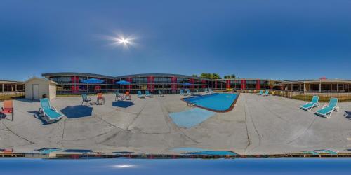 econo lodge cave city