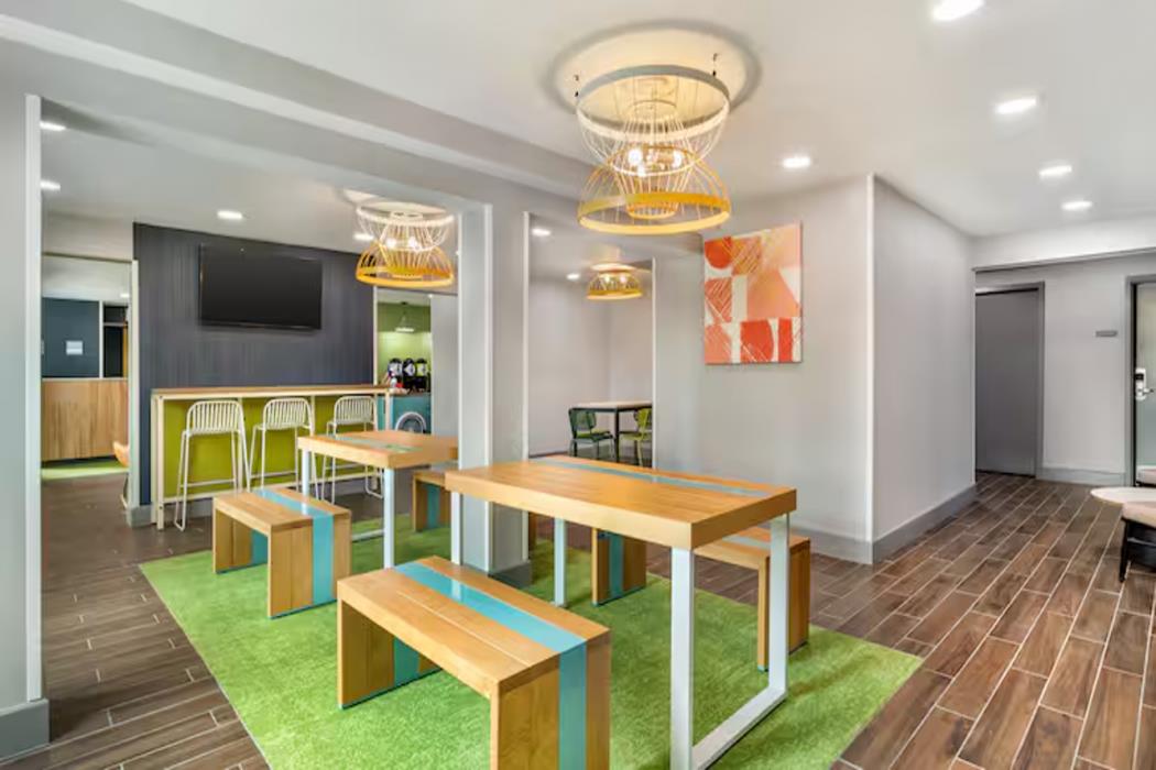spark by hilton knoxville north i 75