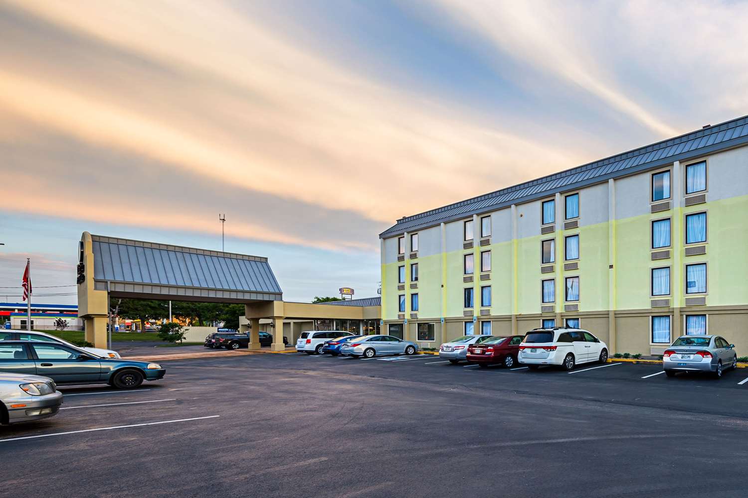 spark by hilton knoxville north i 75