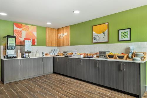 spark by hilton knoxville north i 75